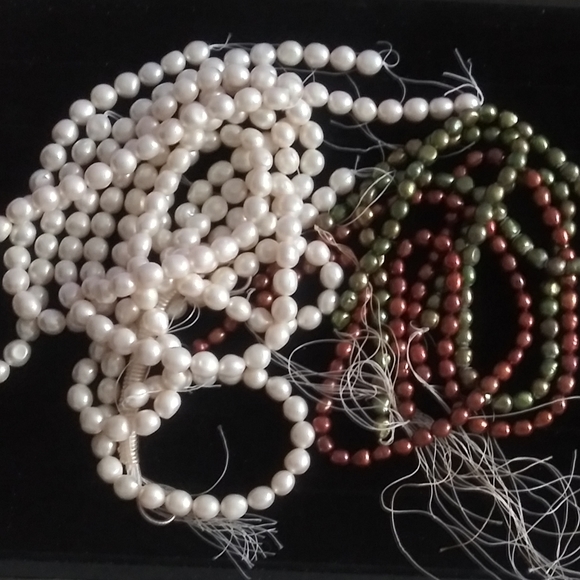 Exquisite Genuine Cultured and Freshwater Pearl Double Knotted Strands - Picture 4 of 5